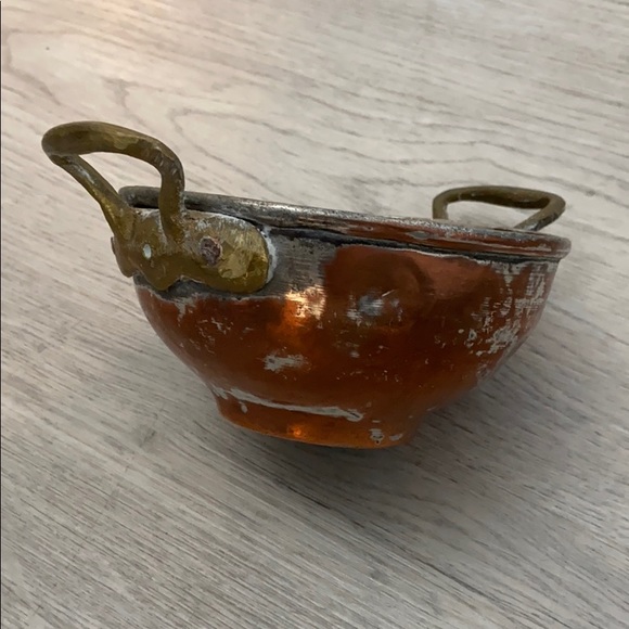 Antique Copper Pot - Picture 1 of 4